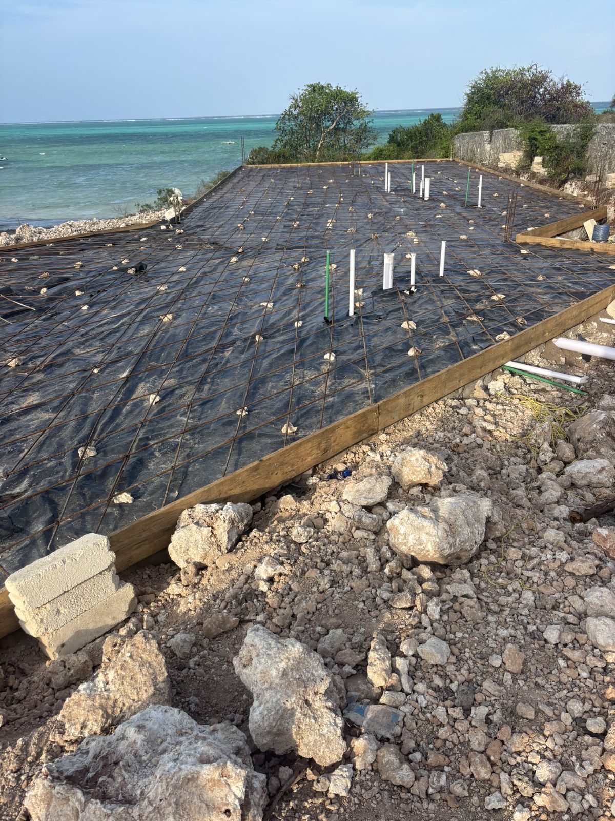 The foundation of the villa laid out on the rock